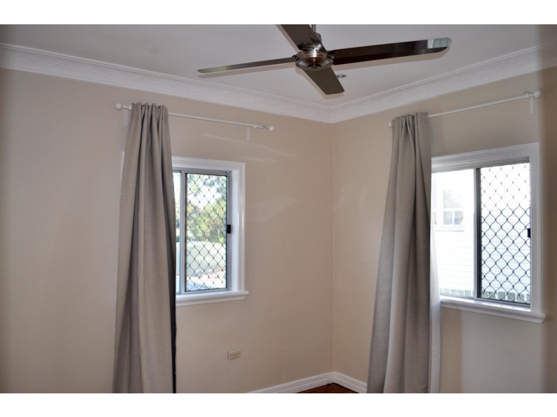 2 Rainey Street, Chermside QLD 4032