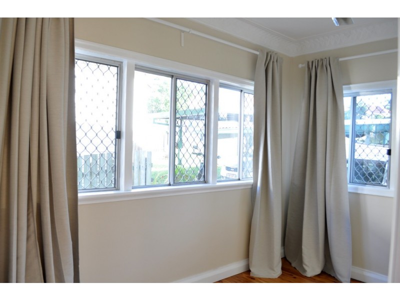 2 Rainey Street, Chermside QLD 4032