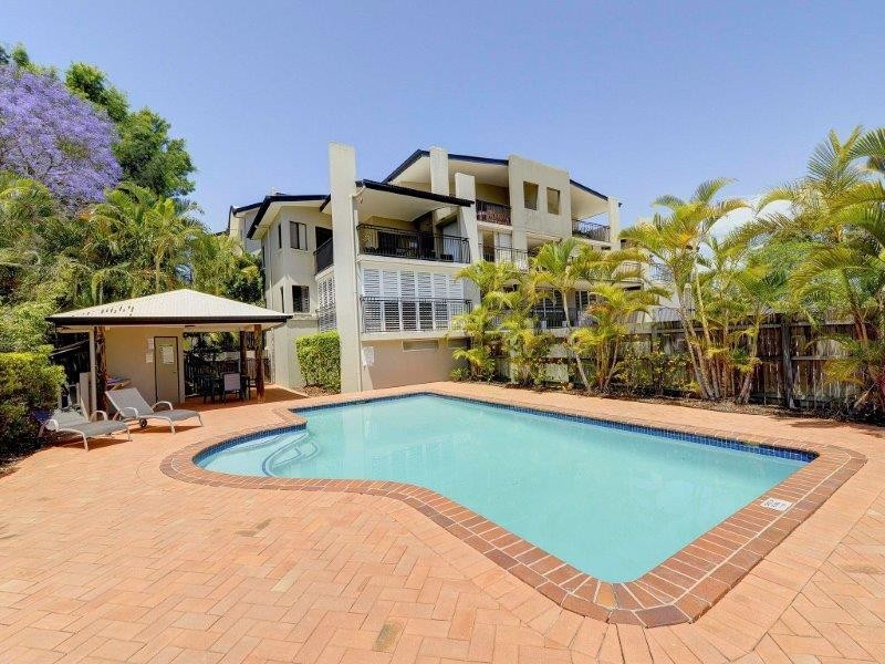 8/13 Vectis Street, Norman Park QLD 4170