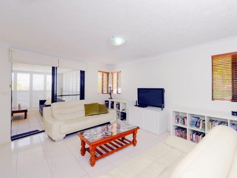 8/13 Vectis Street, Norman Park QLD 4170