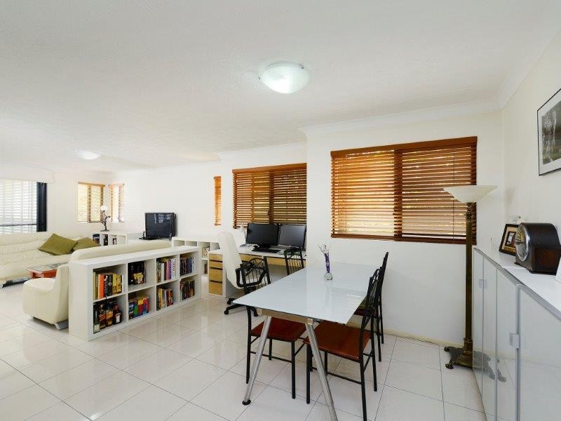 8/13 Vectis Street, Norman Park QLD 4170