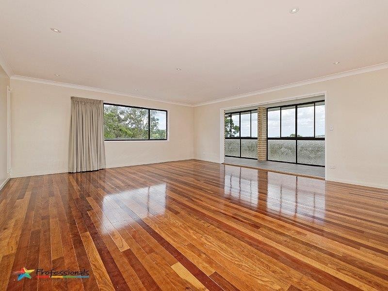 1004 South Pine Road, Everton Hills QLD 4053