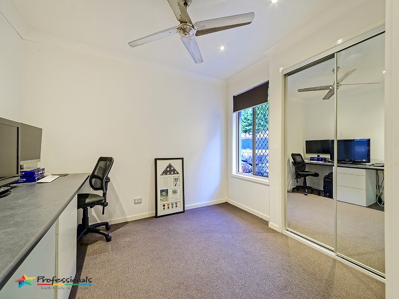 68 Sinatra Crescent, Mcdowall QLD 4053