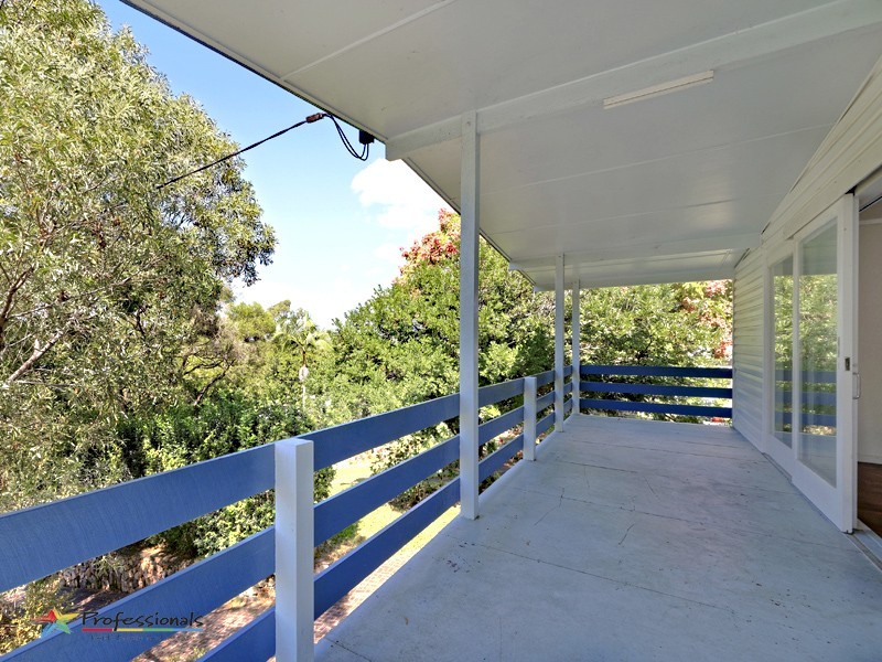 15 Pavonia Street, Everton Hills QLD 4053