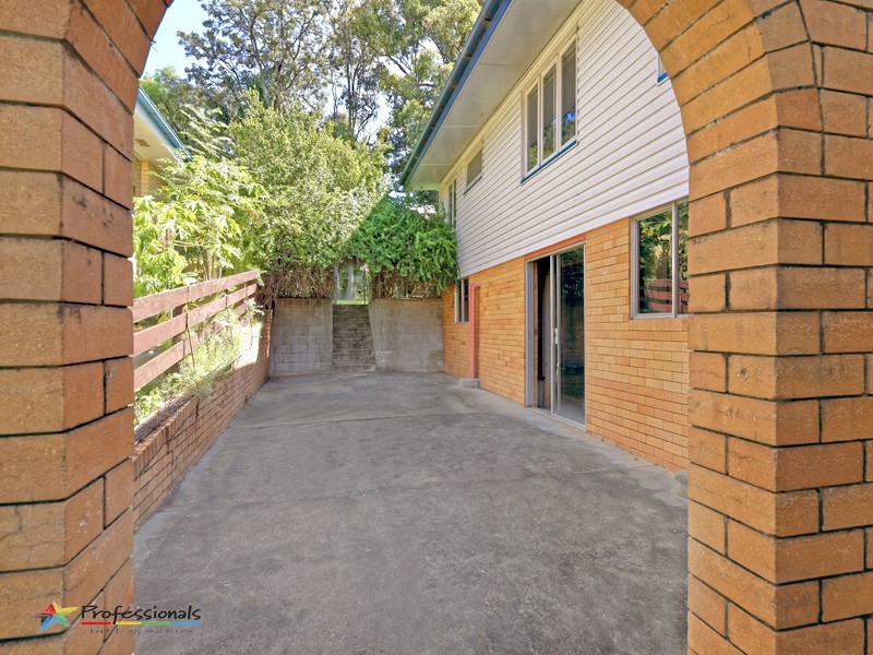 15 Pavonia Street, Everton Hills QLD 4053