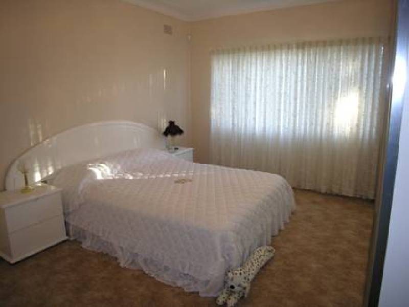 1 Queanbeyan Avenue, Miranda NSW 2228