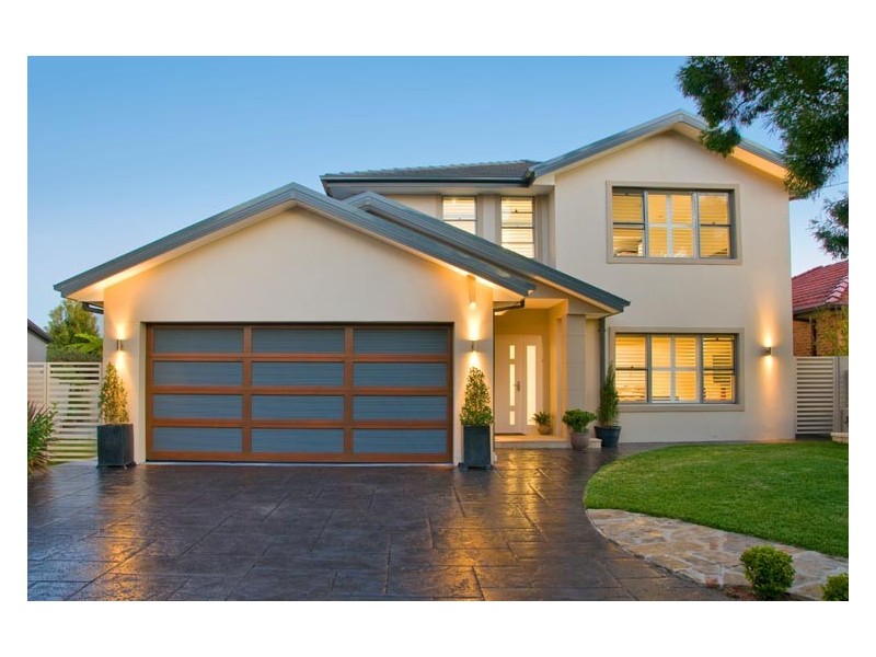 8 Seine Place, Miranda NSW 2228