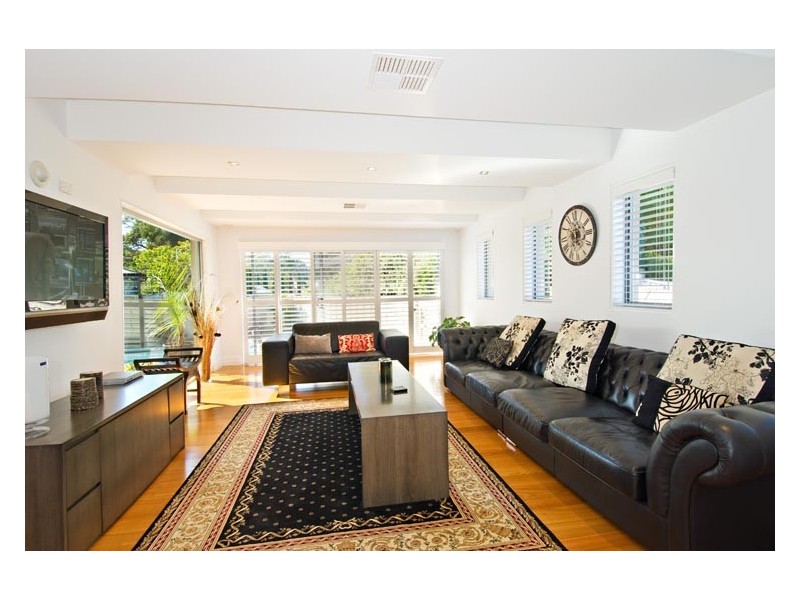 8 Seine Place, Miranda NSW 2228