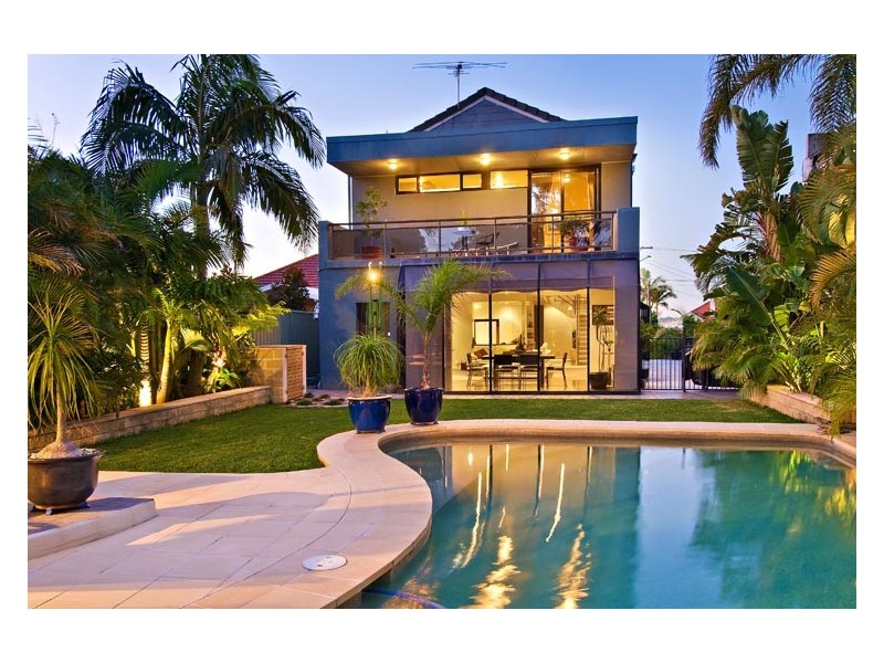 9 Belgrave Esplanade, Sylvania NSW 2224