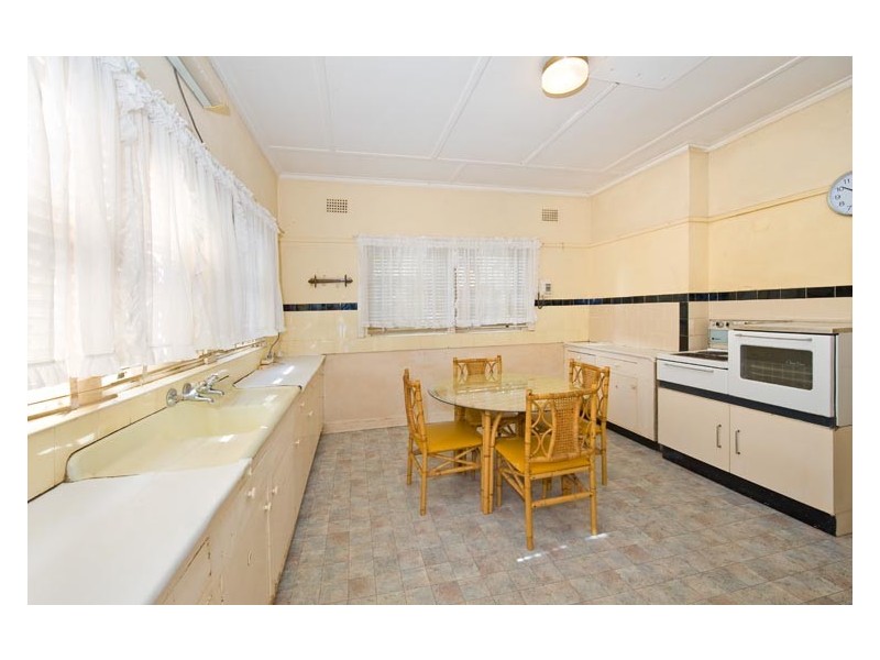 9 Cross Rd, Burraneer NSW 2230