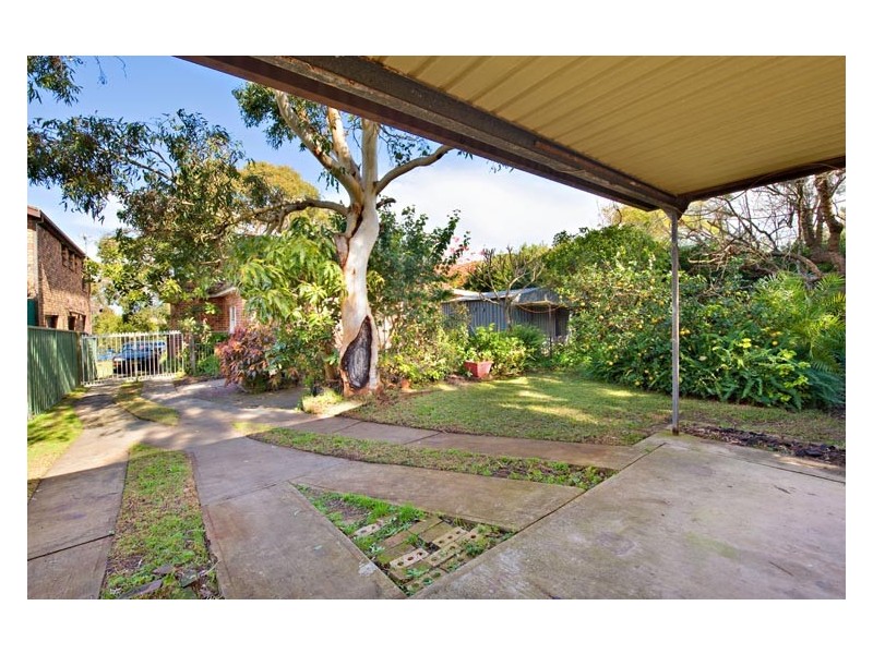 9 Cross Rd, Burraneer NSW 2230