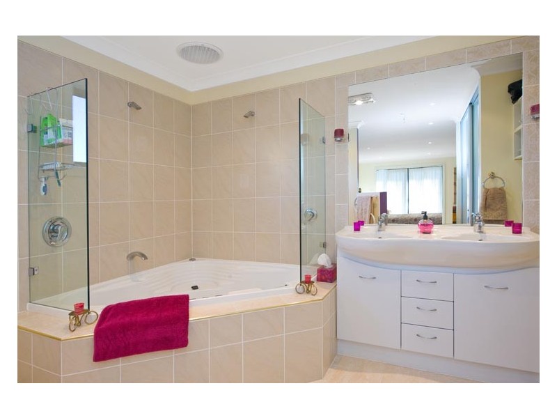 20 Violet St, Miranda NSW 2228