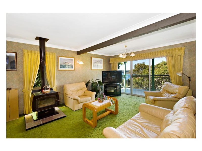 105B  Bunarba Rd, Gymea Bay NSW 2227