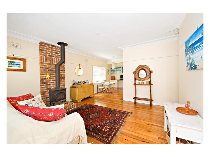 103 Waratah St, Kirrawee NSW 2232