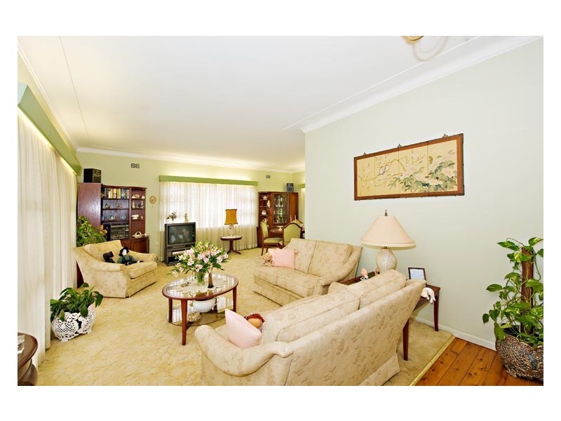 38 Old Taren Point Rd, Taren Point NSW 2229