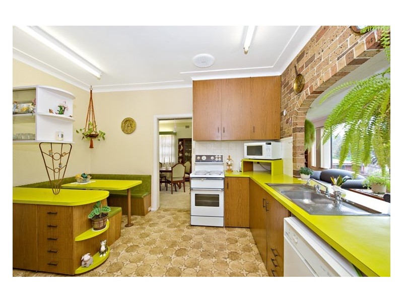 38 Old Taren Point Rd, Taren Point NSW 2229