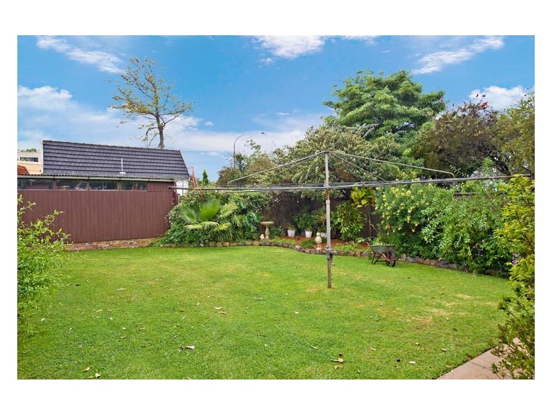 38 Old Taren Point Rd, Taren Point NSW 2229