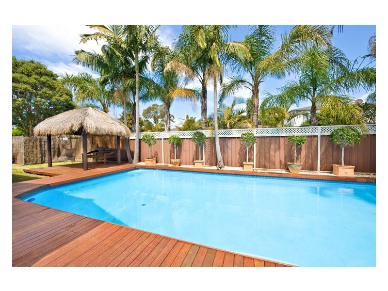 20 Cordeaux Cres, Sylvania Waters NSW 2224