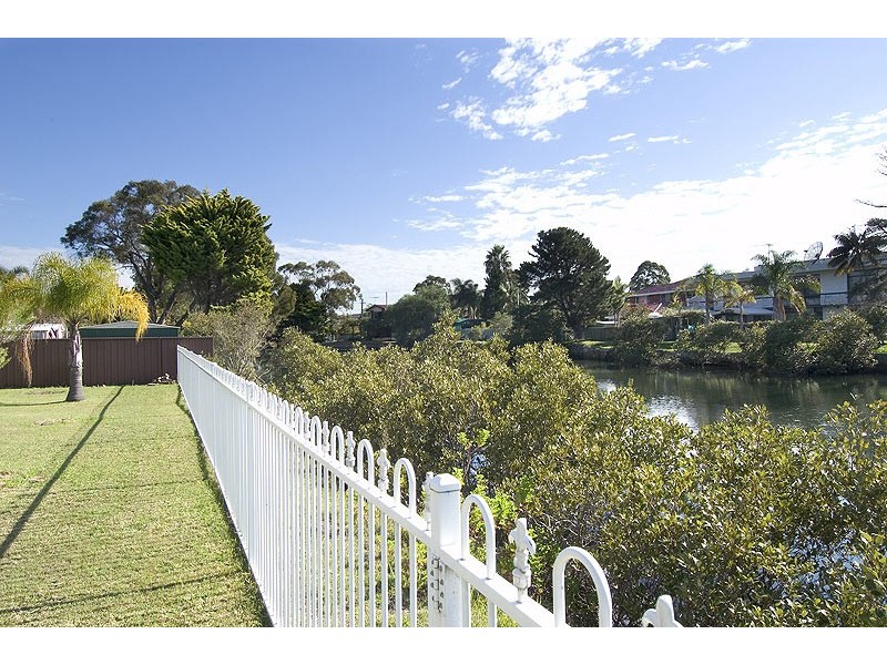 27 Bellinger Place, Sylvania Waters NSW 2224