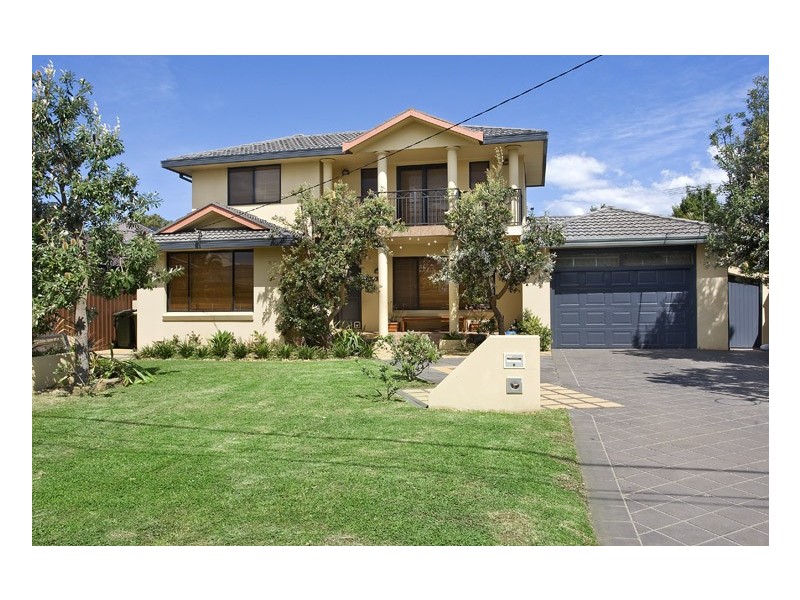 2 Cordeaux Cres, Sylvania Waters NSW 2224