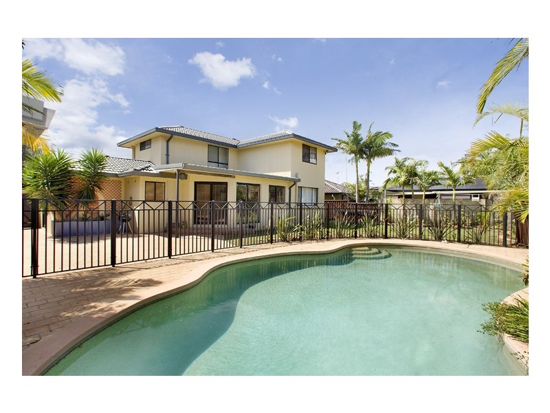 2 Cordeaux Cres, Sylvania Waters NSW 2224