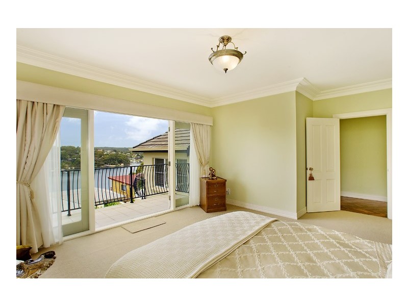 16A Beauford Ave, Caringbah NSW 2229