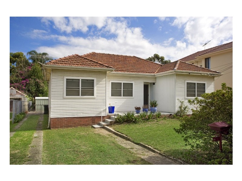 30 Snowden Ave, Sylvania NSW 2224