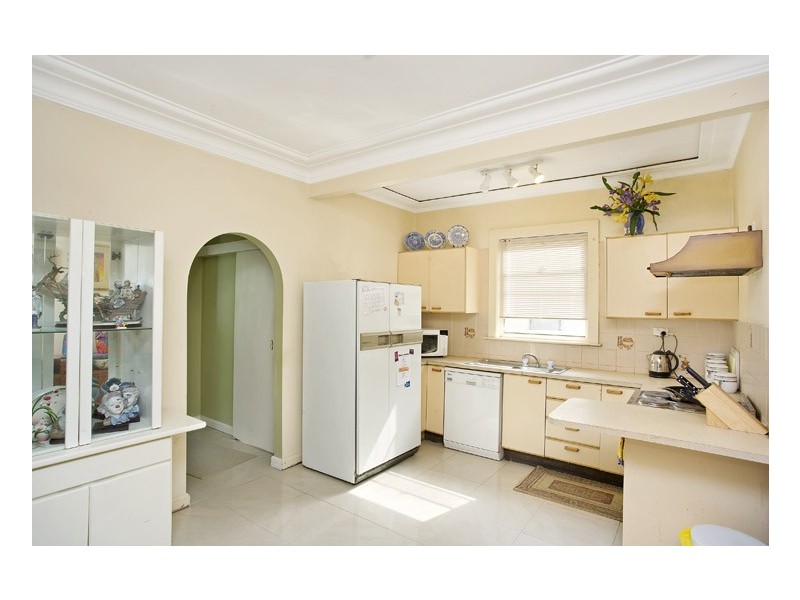 30 Snowden Ave, Sylvania NSW 2224