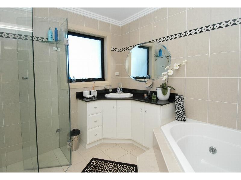 34 Holt Rd, Taren Point NSW 2229