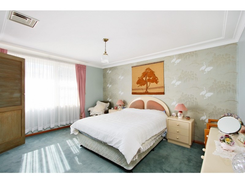 24 Hawkesbury Esplanade, Sylvania Waters NSW 2224