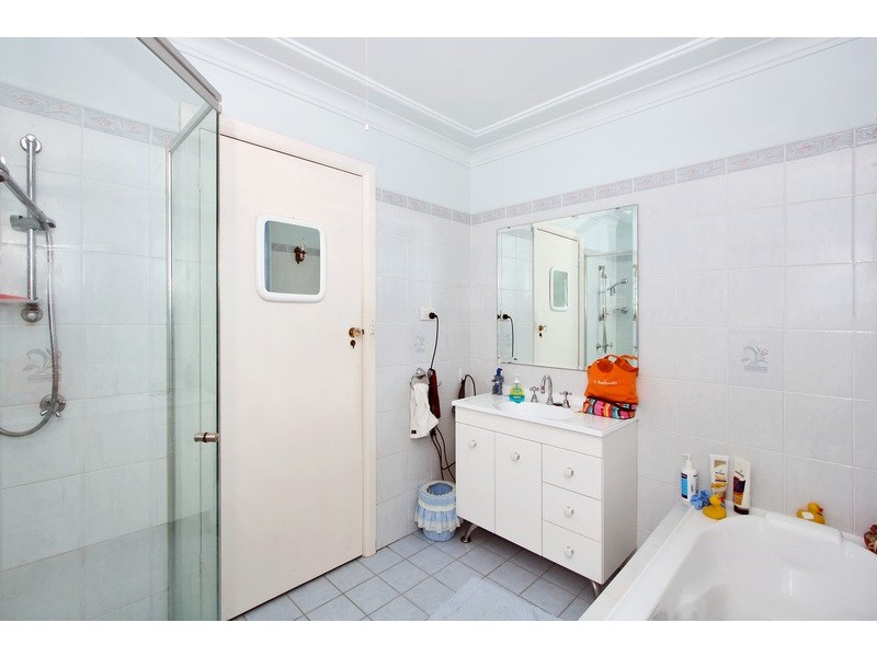 24 Hawkesbury Esplanade, Sylvania Waters NSW 2224