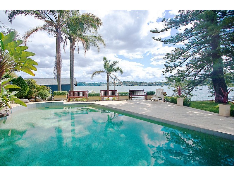 11 Boorroo St, Kangaroo Point NSW 2224