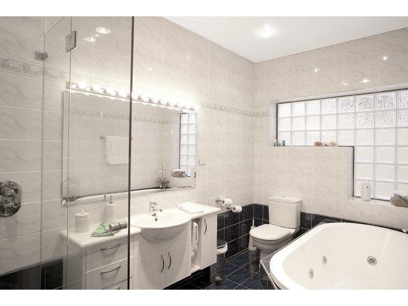 11 Boorroo St, Kangaroo Point NSW 2224