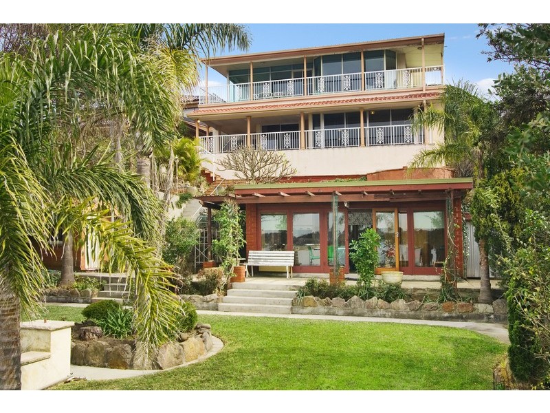 2 Beach St, Blakehurst NSW 2221