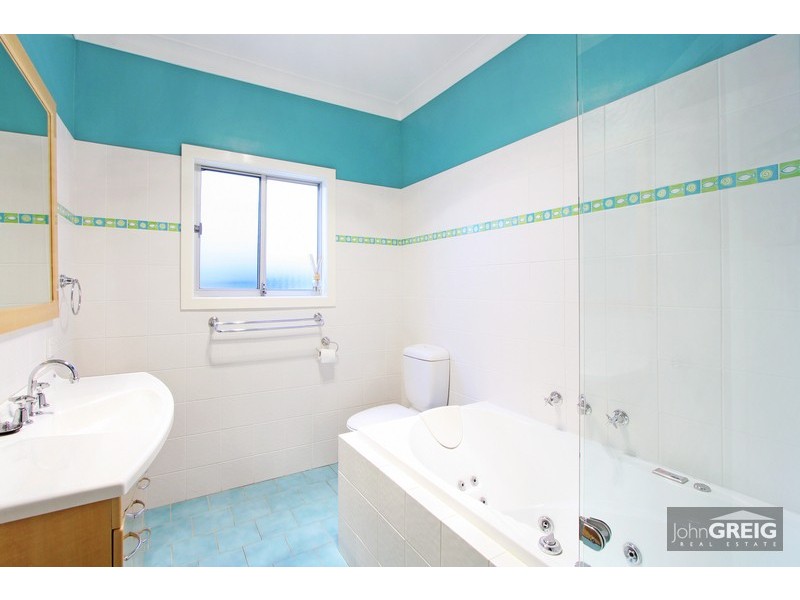 78 Ellesmere Rd, Gymea Bay NSW 2227