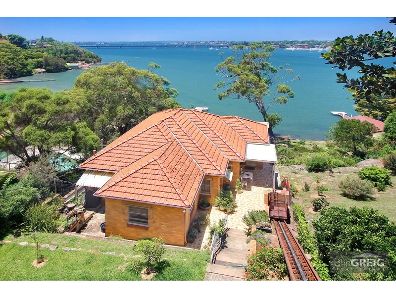118 Stuart St, Blakehurst NSW 2221