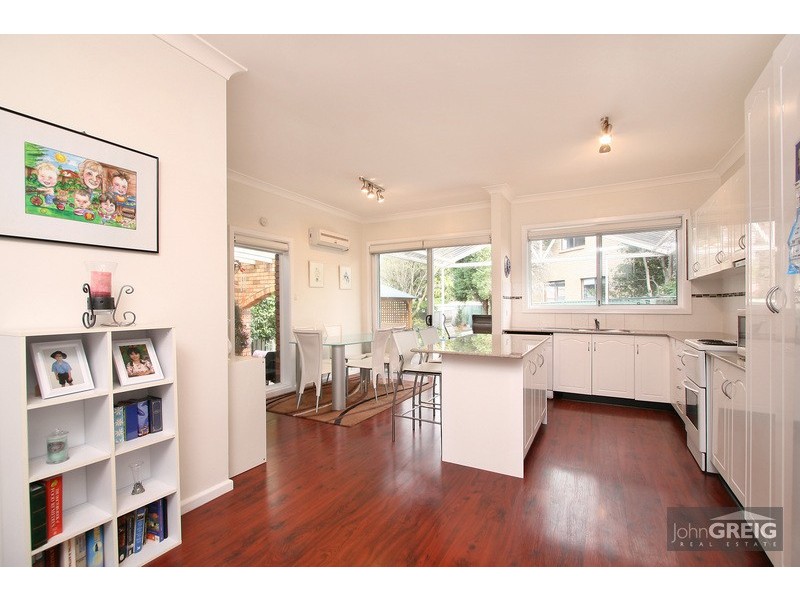 12 Jingara Place, Sylvania NSW 2224