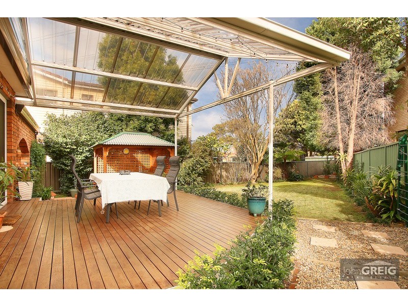 12 Jingara Place, Sylvania NSW 2224