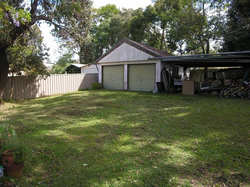 19 Belgrave Esp, Sylvania NSW 2224