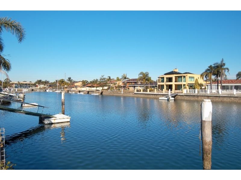 11 Hawkesbury Esplanade, Sylvania Waters NSW 2224