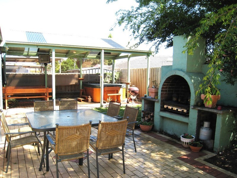 5 Dobson Court, Dandenong North VIC 3175