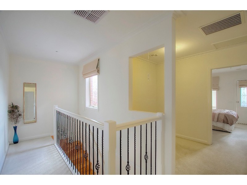 16 Somerset Drive, Dandenong North VIC 3175