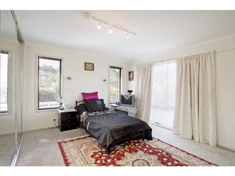 39 John Edgcumbe Way, Endeavour Hills VIC 3802