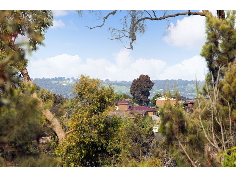 39 John Edgcumbe Way, Endeavour Hills VIC 3802