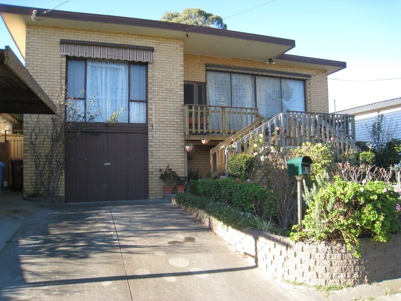 1 Barbara Avenue, Dandenong North VIC 3175