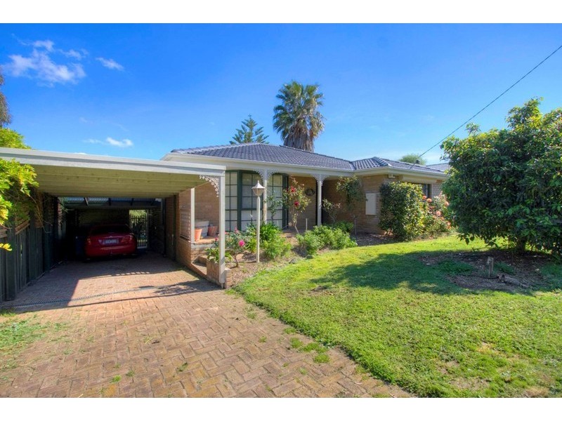 11 Briarhurst Avenue, Dandenong North VIC 3175