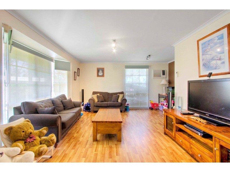 11 Briarhurst Avenue, Dandenong North VIC 3175