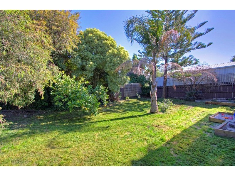 11 Briarhurst Avenue, Dandenong North VIC 3175