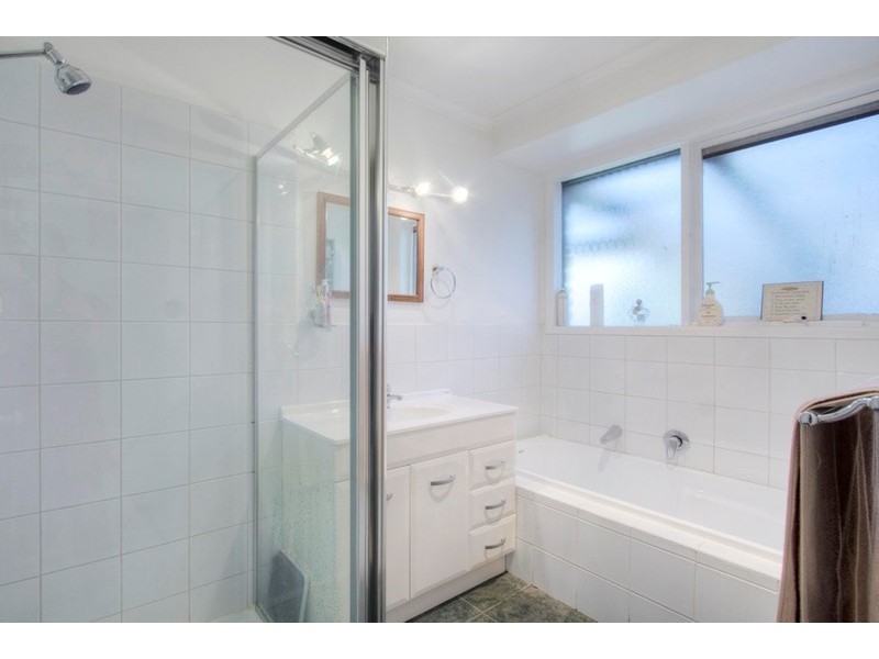 11 Briarhurst Avenue, Dandenong North VIC 3175