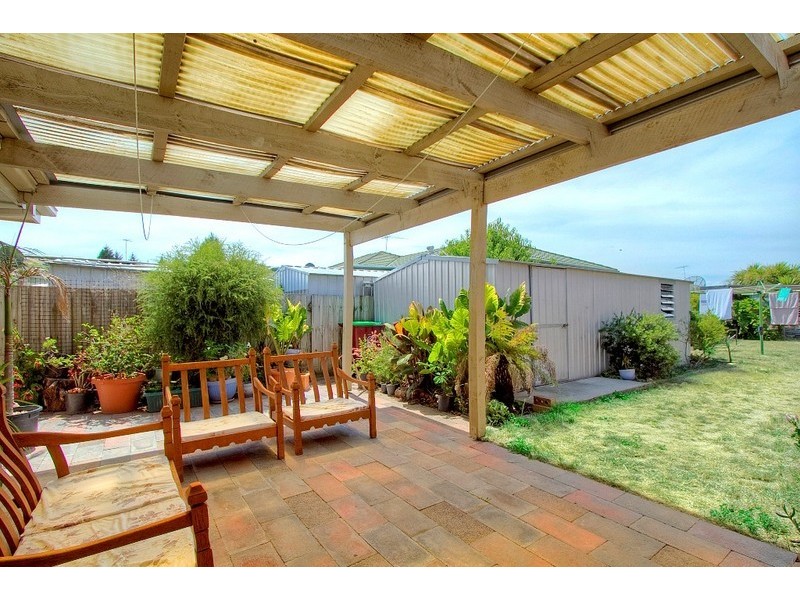 2 Lemont Street, Endeavour Hills VIC 3802